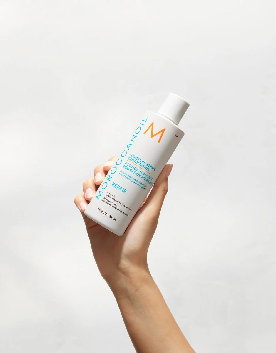 Moisture Repair Shampoo & Conditioner Bundle - Image 5